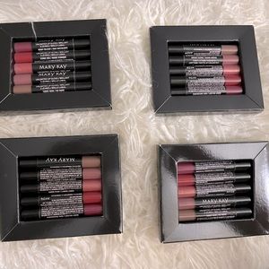4 Mini sets of lipglosses